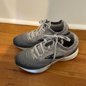 Brooks Levitate 2 ladies running shoes